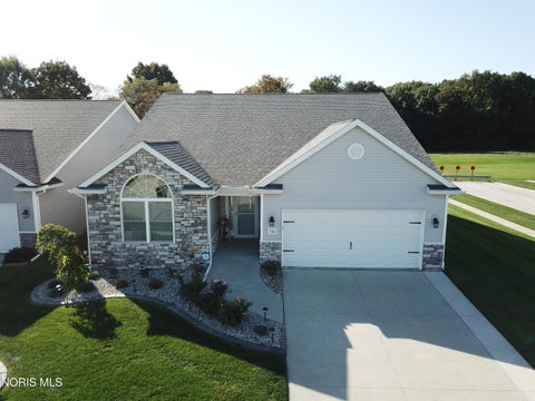 Photo of 735 Meadowland Trail, Toledo, OH 43615 (MLS # 10014520)