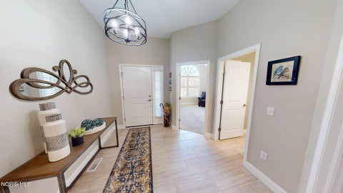 Tiny photo for 735 Meadowland Trail, Toledo, OH 43615 (MLS # 10014520)