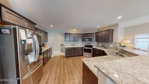 Tiny photo for 735 Meadowland Trail, Toledo, OH 43615 (MLS # 10014520)