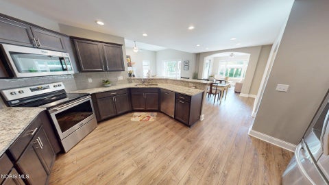 Tiny photo for 735 Meadowland Trail, Toledo, OH 43615 (MLS # 10014520)