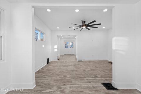 Tiny photo for 1334 Goodale Avenue, Toledo, OH 43606 (MLS # 10004339)