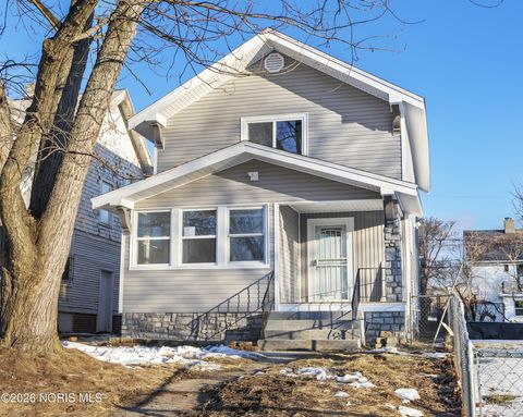 Photo of 1334 Goodale Avenue, Toledo, OH 43606 (MLS # 10004339)