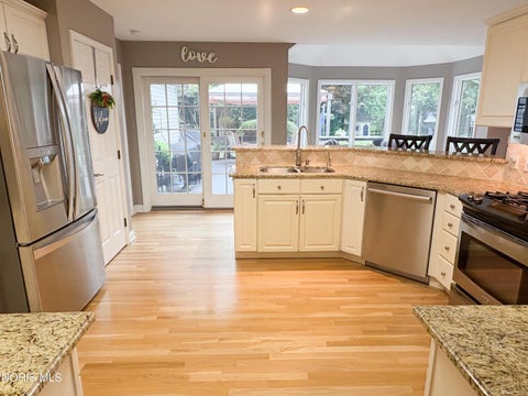 Tiny photo for 4235 Morning Dove Drive, Oregon, OH 43616 (MLS # 10014186)