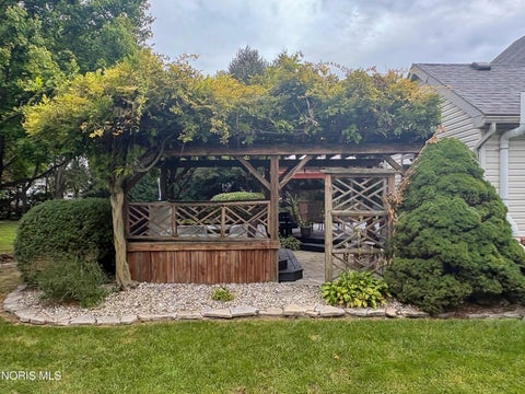 Tiny photo for 4235 Morning Dove Drive, Oregon, OH 43616 (MLS # 10014186)