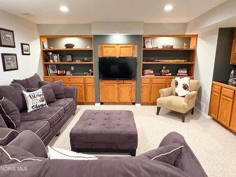 Tiny photo for 4235 Morning Dove Drive, Oregon, OH 43616 (MLS # 10014186)