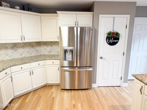 Tiny photo for 4235 Morning Dove Drive, Oregon, OH 43616 (MLS # 10014186)