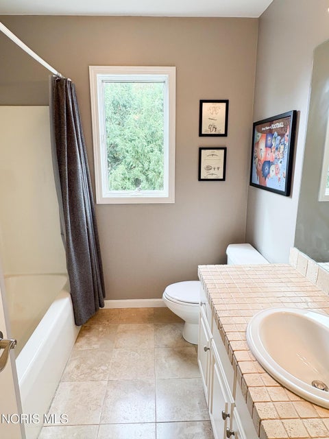 Tiny photo for 4235 Morning Dove Drive, Oregon, OH 43616 (MLS # 10014186)