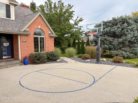 Tiny photo for 4235 Morning Dove Drive, Oregon, OH 43616 (MLS # 10014186)