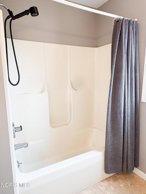 Tiny photo for 4235 Morning Dove Drive, Oregon, OH 43616 (MLS # 10014186)