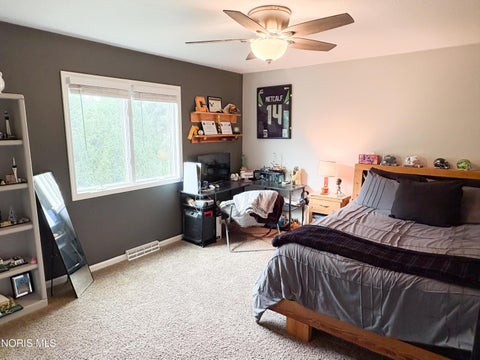 Tiny photo for 4235 Morning Dove Drive, Oregon, OH 43616 (MLS # 10014186)