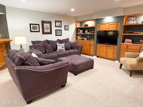 Tiny photo for 4235 Morning Dove Drive, Oregon, OH 43616 (MLS # 10014186)