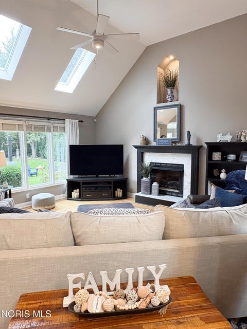 Tiny photo for 4235 Morning Dove Drive, Oregon, OH 43616 (MLS # 10014186)