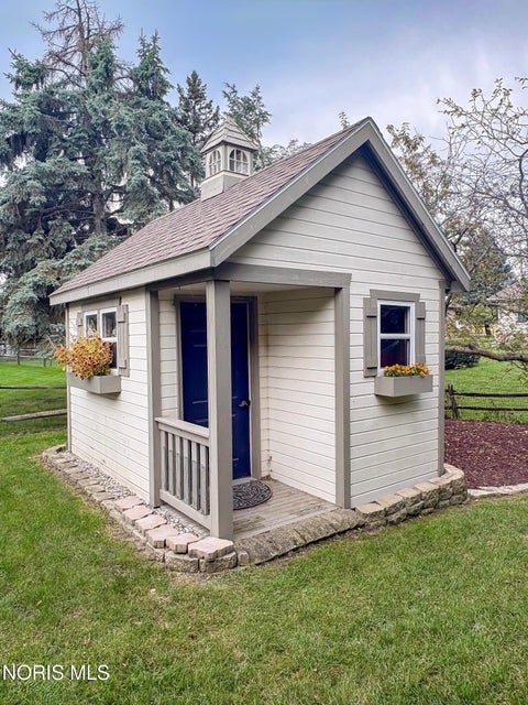 Tiny photo for 4235 Morning Dove Drive, Oregon, OH 43616 (MLS # 10014186)