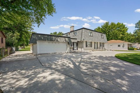 Tiny photo for 3665 Starr Avenue, Oregon, OH 43616 (MLS # 10009977)