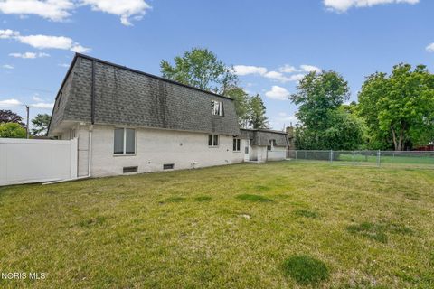 Tiny photo for 3665 Starr Avenue, Oregon, OH 43616 (MLS # 10009977)