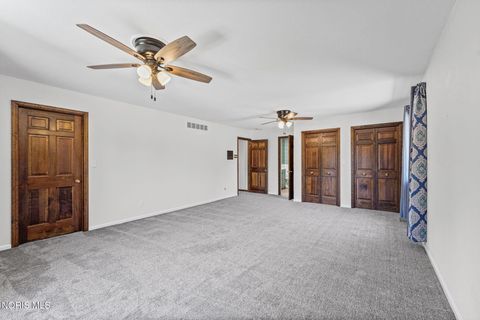 Tiny photo for 3665 Starr Avenue, Oregon, OH 43616 (MLS # 10009977)