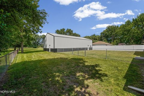 Tiny photo for 3665 Starr Avenue, Oregon, OH 43616 (MLS # 10009977)