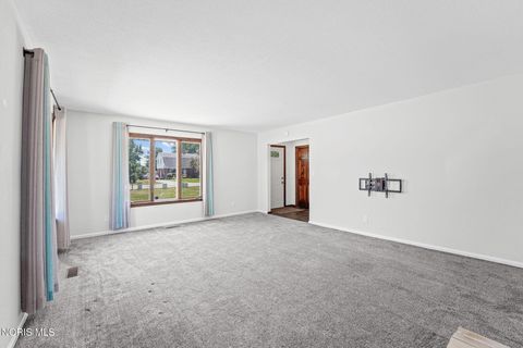 Tiny photo for 3665 Starr Avenue, Oregon, OH 43616 (MLS # 10009977)