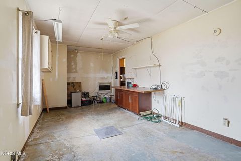 Tiny photo for 323 W Bigelow Avenue, Findlay, OH 45840 (MLS # 10004329)