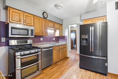 Tiny photo for 323 W Bigelow Avenue, Findlay, OH 45840 (MLS # 10004329)