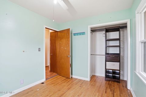 Tiny photo for 323 W Bigelow Avenue, Findlay, OH 45840 (MLS # 10004329)