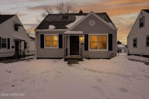 Photo of 508 Ascot Avenue, Toledo, OH 43607 (MLS # 10004111)