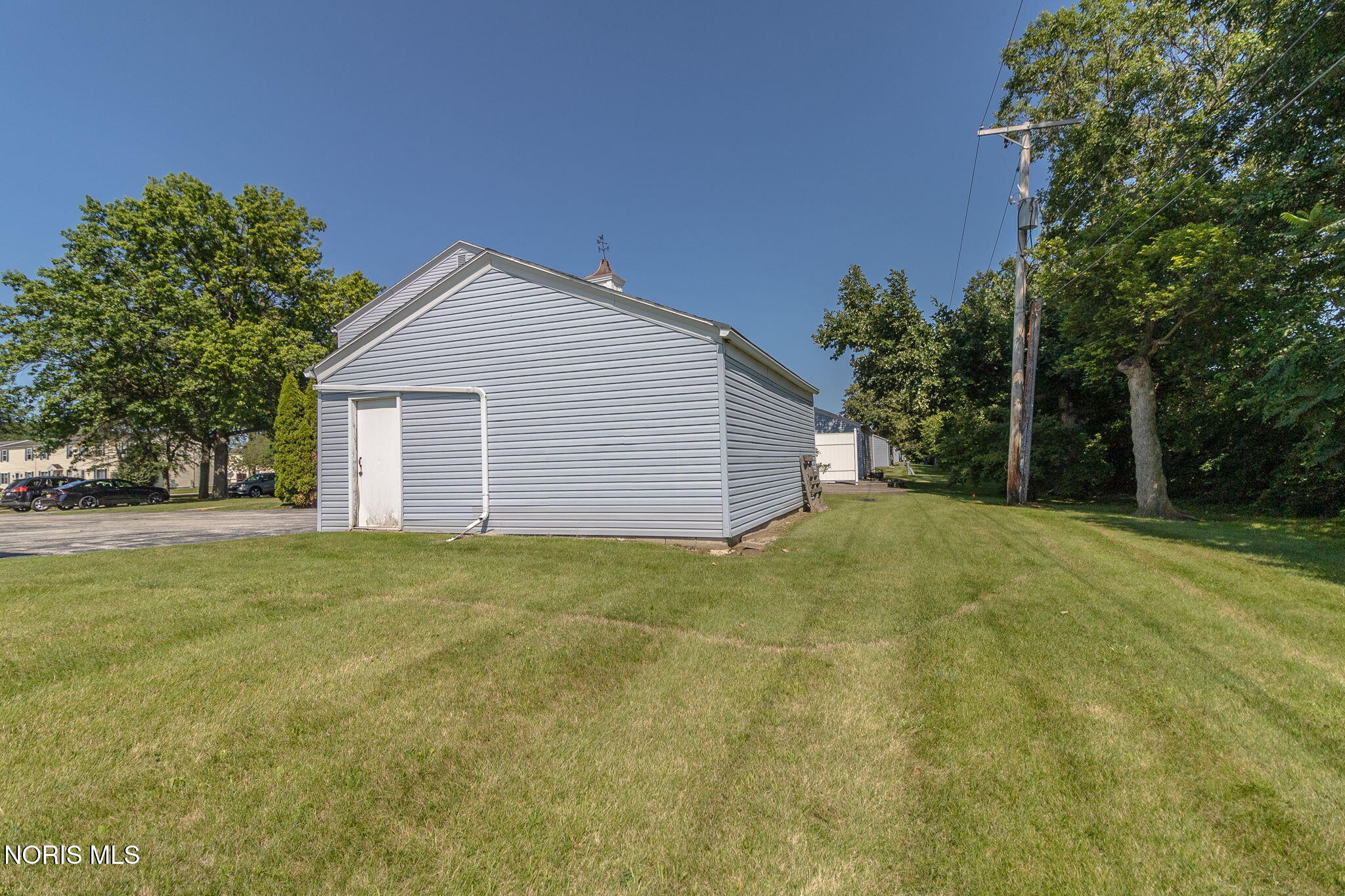 3722 Lakepointe Drive