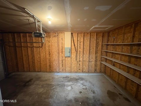 Tiny photo for 725 Acton Drive, Toledo, OH 43615 (MLS # 10013854)