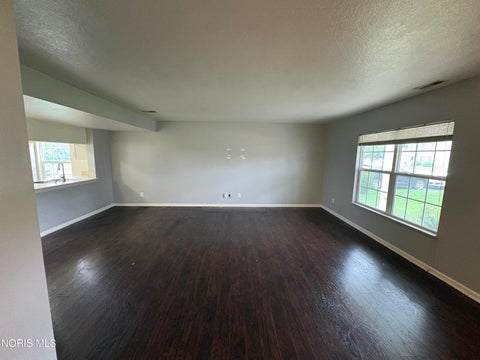 Tiny photo for 725 Acton Drive, Toledo, OH 43615 (MLS # 10013854)