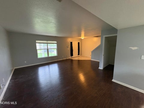 Tiny photo for 725 Acton Drive, Toledo, OH 43615 (MLS # 10013854)