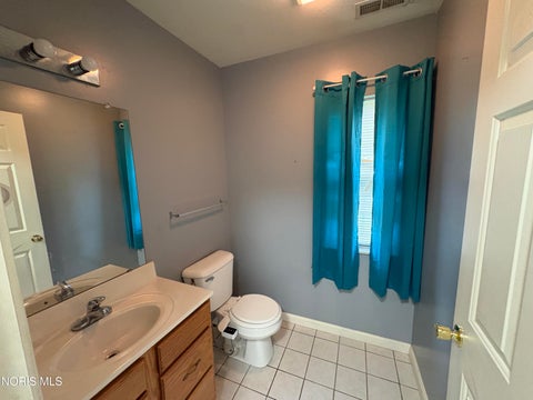 Tiny photo for 725 Acton Drive, Toledo, OH 43615 (MLS # 10013854)