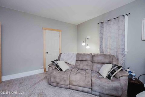 Tiny photo for 419 W Lincoln Street, Findlay, OH 45840 (MLS # 10001492)