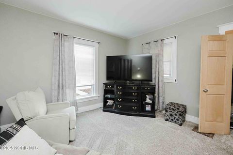 Tiny photo for 419 W Lincoln Street, Findlay, OH 45840 (MLS # 10001492)