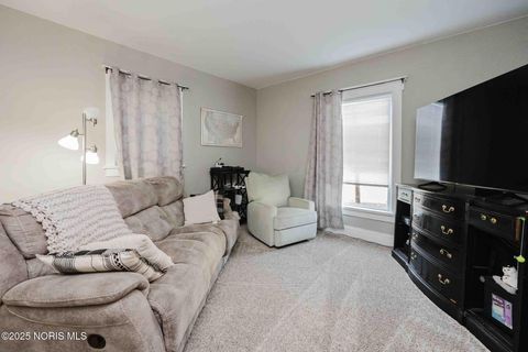 Tiny photo for 419 W Lincoln Street, Findlay, OH 45840 (MLS # 10001492)