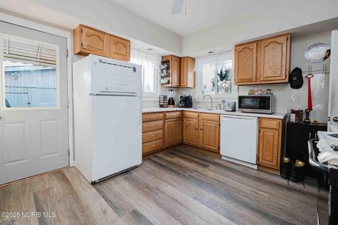 Tiny photo for 419 W Lincoln Street, Findlay, OH 45840 (MLS # 10001492)