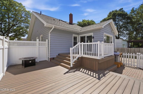 Tiny photo for 613 River Road, Maumee, OH 43537 (MLS # 10012718)