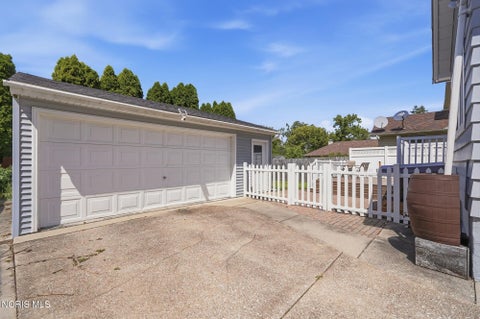 Tiny photo for 613 River Road, Maumee, OH 43537 (MLS # 10012718)
