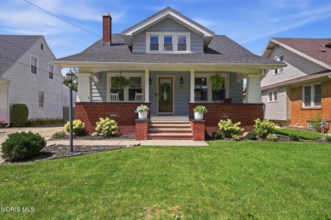 Photo of 613 River Road, Maumee, OH 43537 (MLS # 10012718)