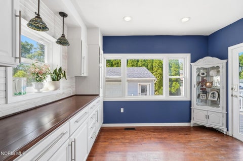 Tiny photo for 613 River Road, Maumee, OH 43537 (MLS # 10012718)