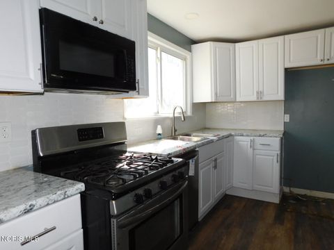 Tiny photo for 20175 Taylor Street, Weston, OH 43569 (MLS # 10005236)