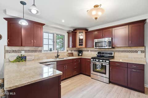 Tiny photo for 2901 Belle Glade Drive, Toledo, OH 43617 (MLS # 10012502)