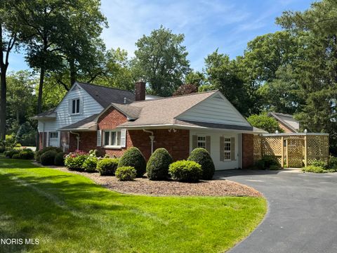 Tiny photo for 3244 Shakespeare Lane, Toledo, OH 43615 (MLS # 10008880)