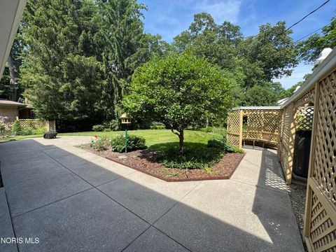 Tiny photo for 3244 Shakespeare Lane, Toledo, OH 43615 (MLS # 10008880)
