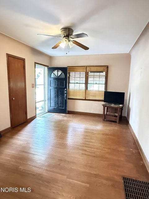 Tiny photo for 616 Bronx Drive, Toledo, OH 43609 (MLS # 10009538)
