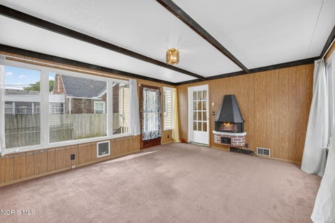 Tiny photo for 581 Sylvandale Avenue, Oregon, OH 43616 (MLS # 10010557)