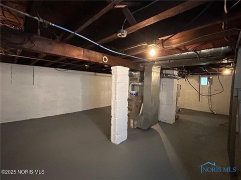 Tiny photo for 3810 Hoiles Avenue, Toledo, OH 43612 (MLS # 10000125)