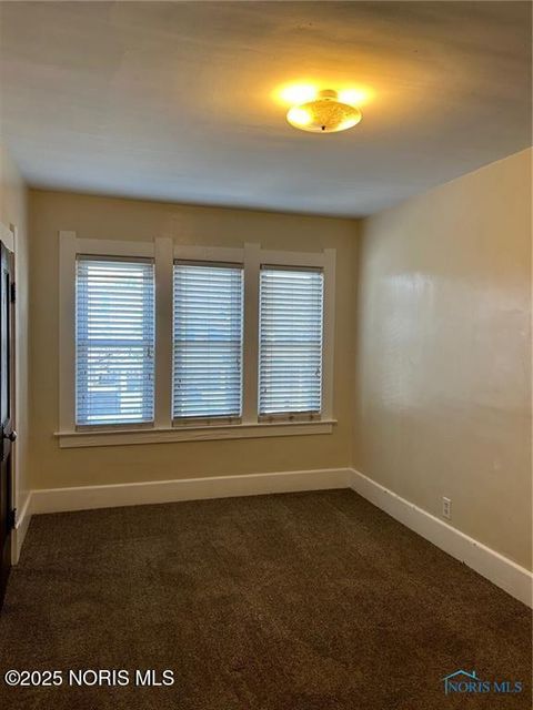 Tiny photo for 3810 Hoiles Avenue, Toledo, OH 43612 (MLS # 10000125)