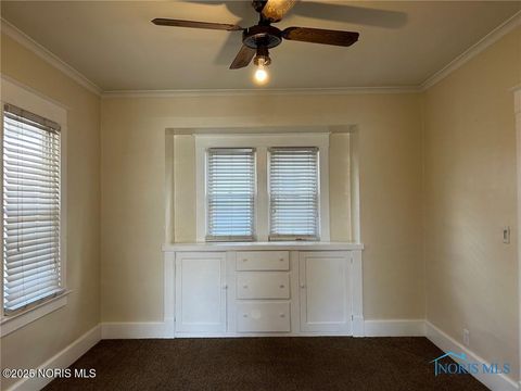 Tiny photo for 3810 Hoiles Avenue, Toledo, OH 43612 (MLS # 10000125)
