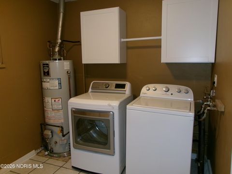 Tiny photo for 2144 Aberdeen Avenue, Toledo, OH 43614 (MLS # 10002777)