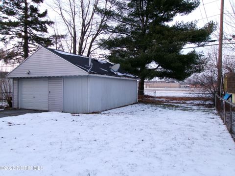 Tiny photo for 2144 Aberdeen Avenue, Toledo, OH 43614 (MLS # 10002777)